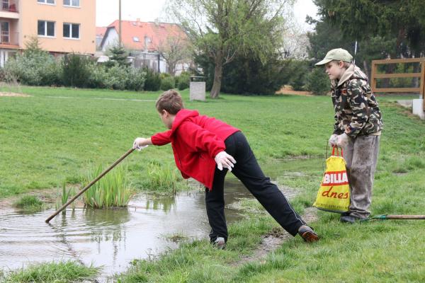 2014SkautiUklidParku21