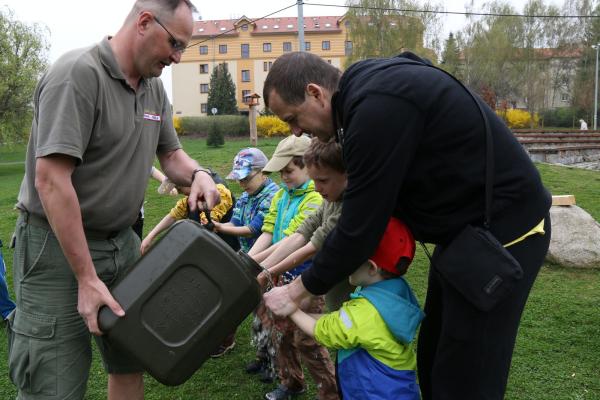 2014SkautiUklidParku31